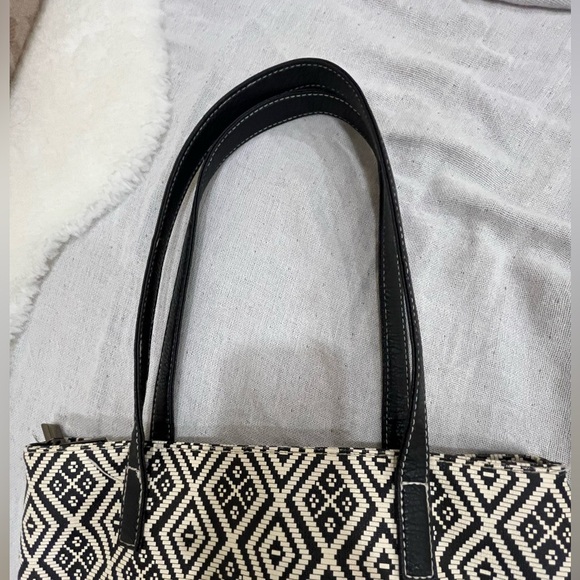 Black and White Geometric Tote Bag - Picture 5 of 13